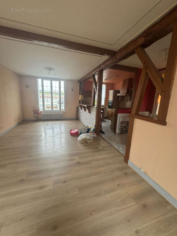 Maison à SAINTE-GAUBURGE-SAINTE-COLOMBE