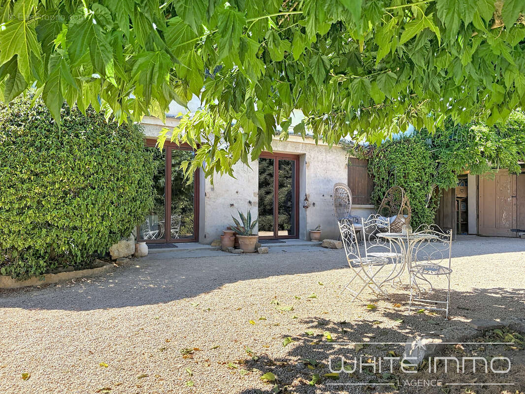 'la source' - vente co-exclusivité, vaugneray, maison 182 m2, 4 chambres, terrain 3300 m2, piscine - photo 13