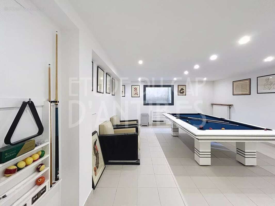 Maison à ROQUEBRUNE-SUR-ARGENS