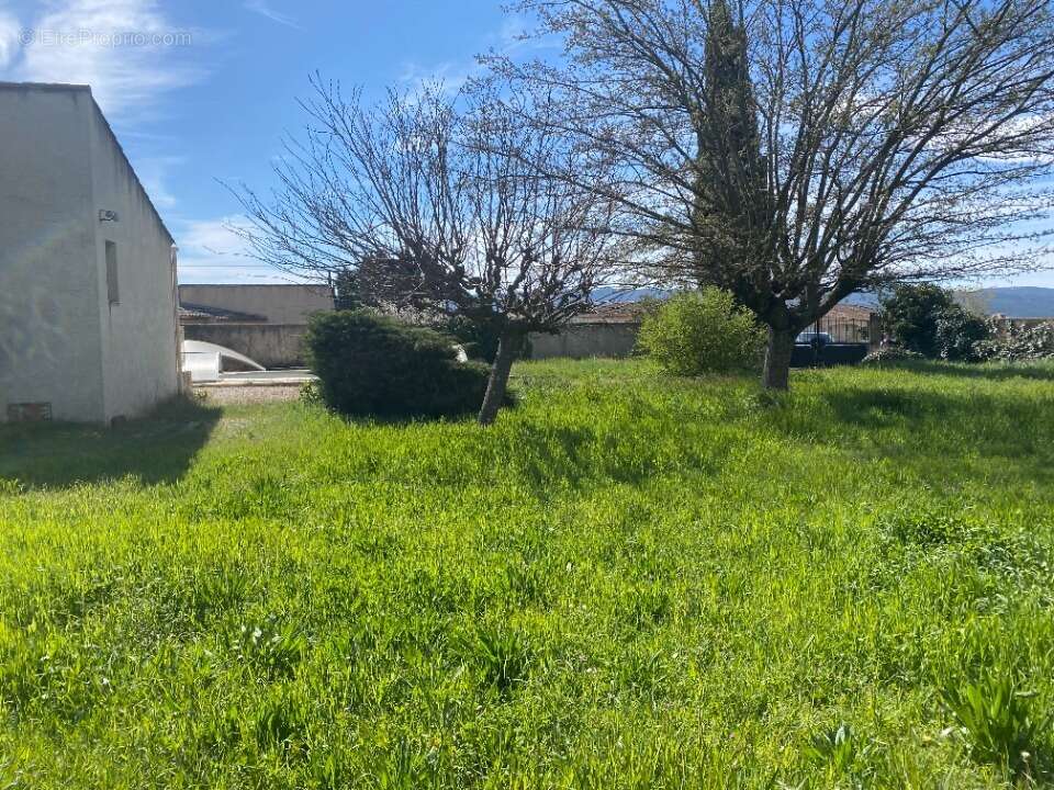 Terrain à LAURIS
