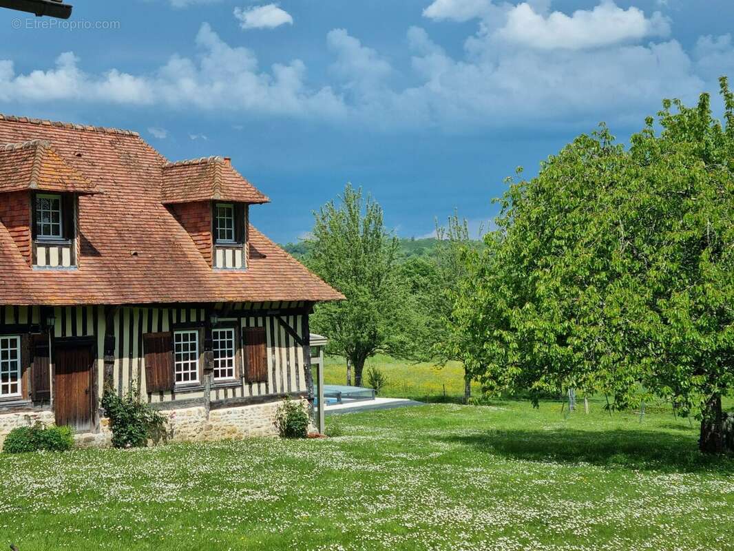 Maison à PONT-L&#039;EVEQUE