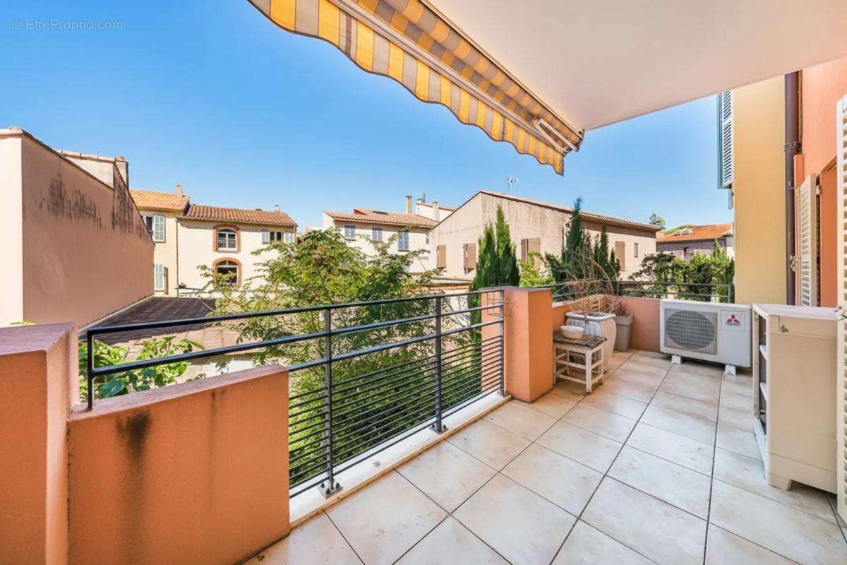 Appartement T4 de 90m² avec Garage à Fréjus - photo 2