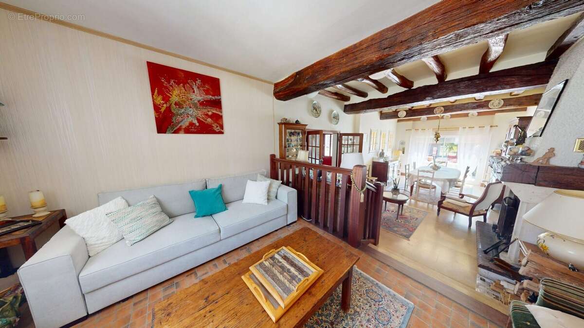 Maison 217 m² à Noyers-Sur-Cher  - photo 4