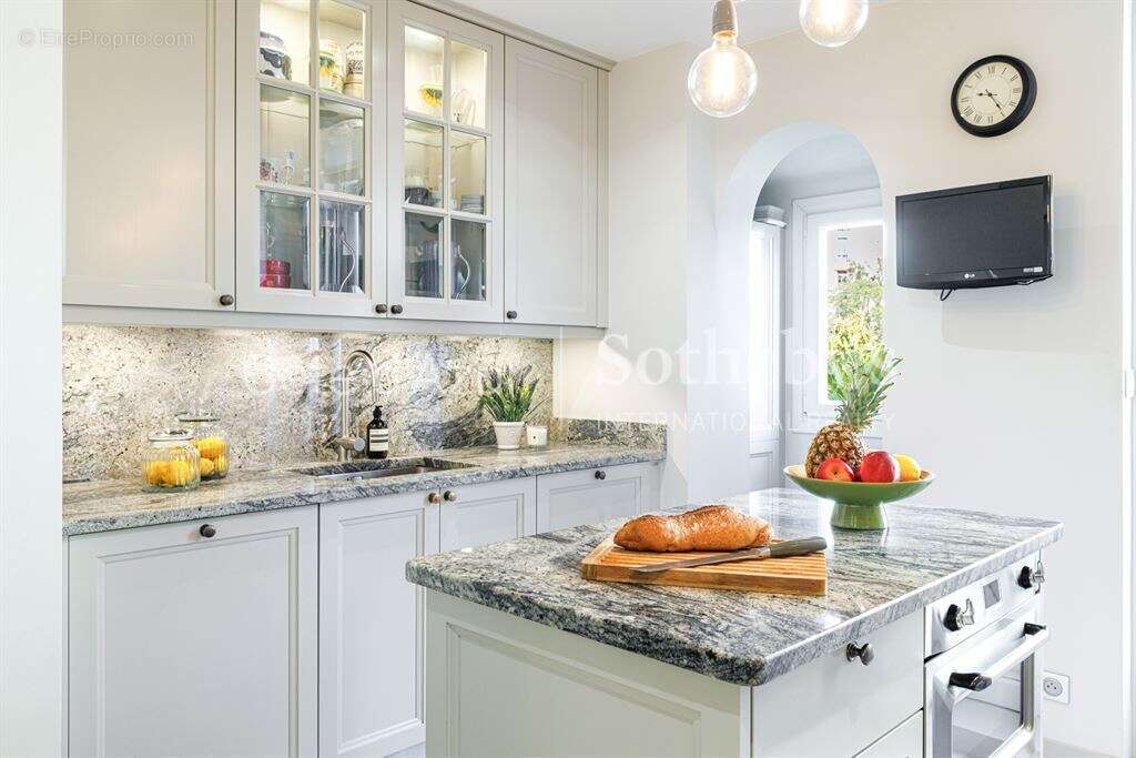 Appartement bourgeois dernier étage avec 5 chambres Nice Carabacel - photo 12