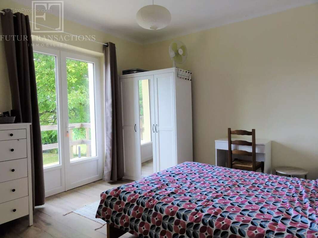 Maison à BOURDEILLES