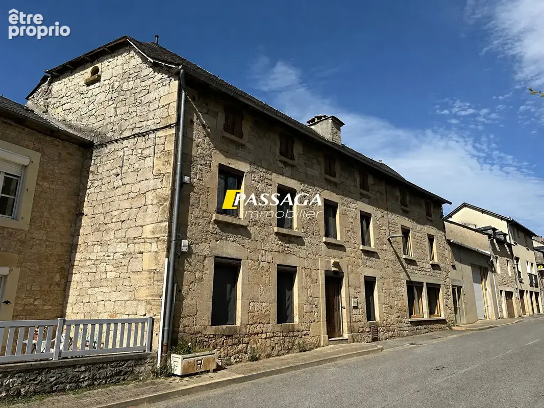 Maison à SEVERAC-LE-CHATEAU