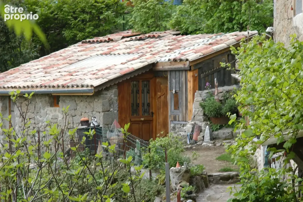 Belle maison Ardéchoise avec gîtes sur le terrain de 9950m² - photo 17