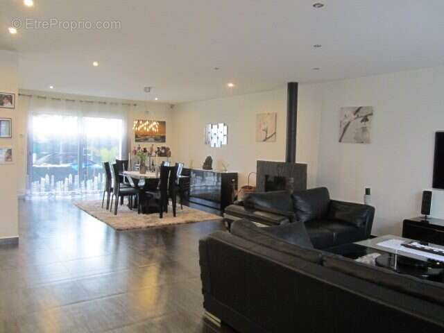 Maison à LE BLANC-MESNIL