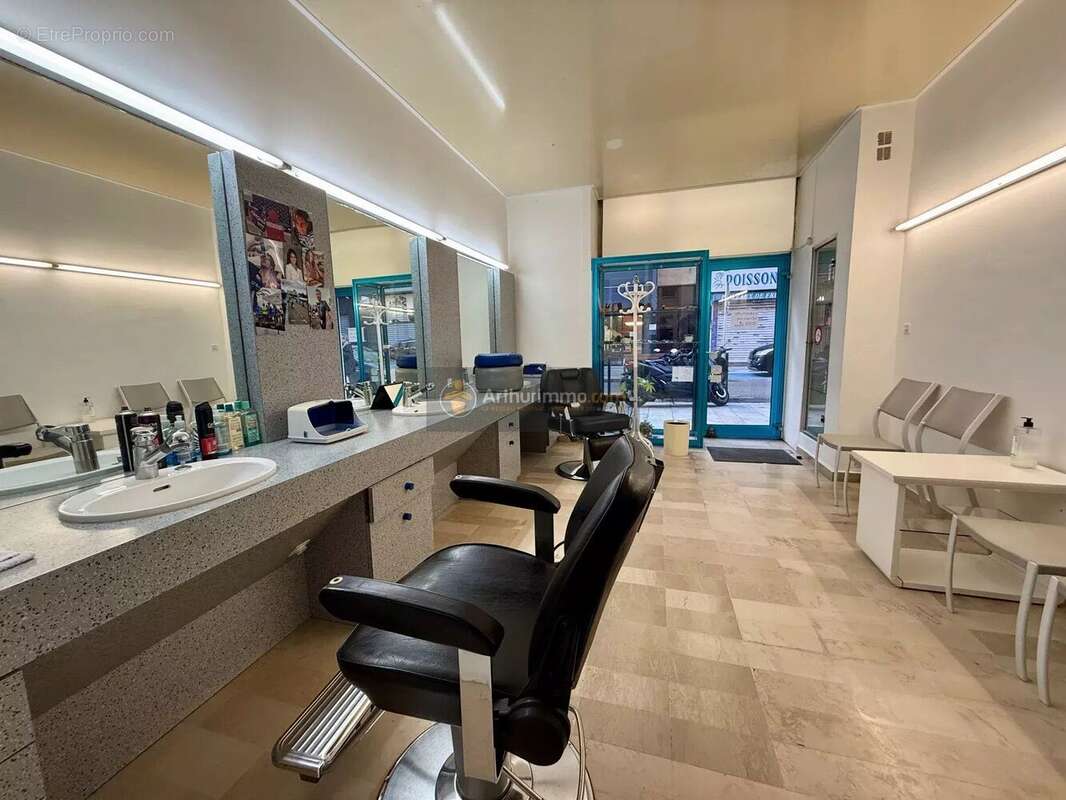 Commerce à SAN-MARTINO-DI-LOTA