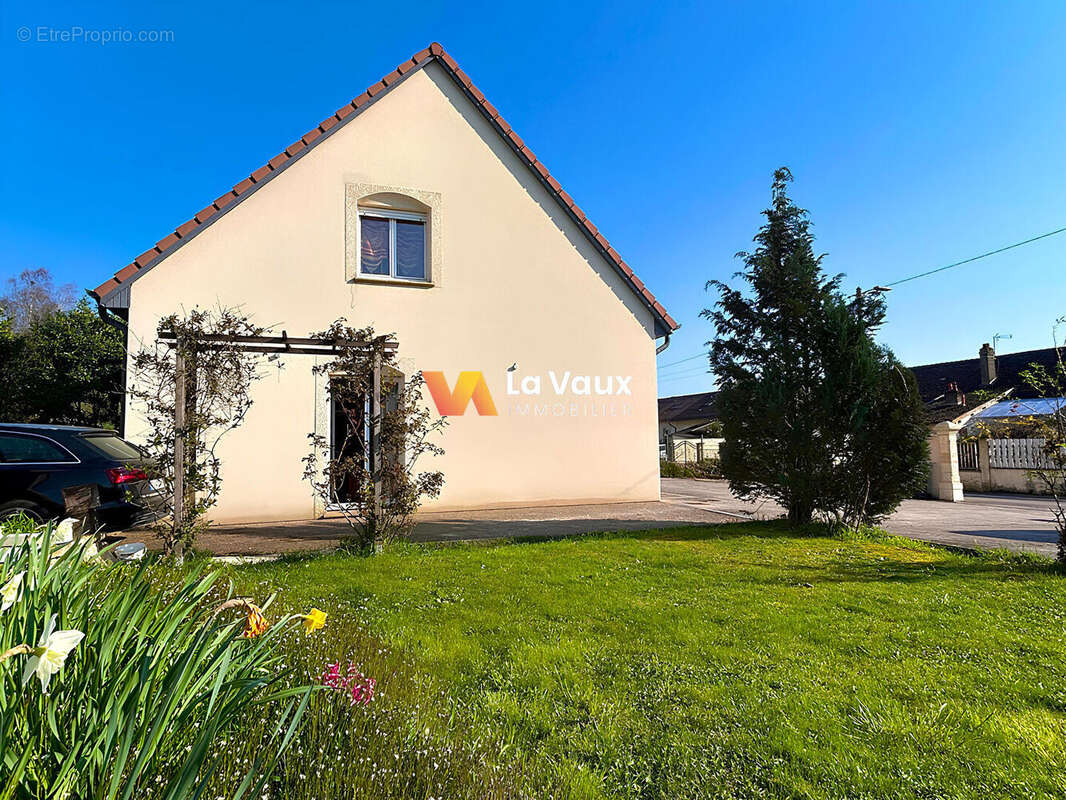 Maison à NEUVES-MAISONS