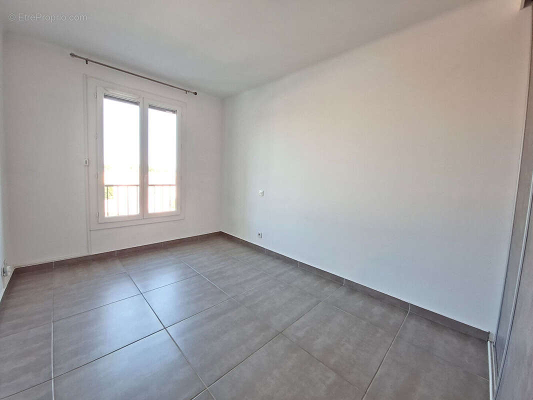Perpignan T4 de 69,6m2 avec balcon, cave et parking - photo 7