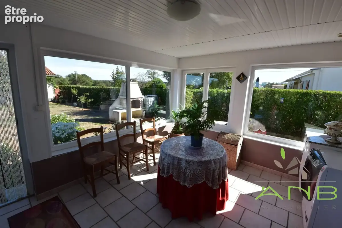 Maison 6 pièces 125 m² à vendre à Roumazieres-Loubert (16270) - photo 6