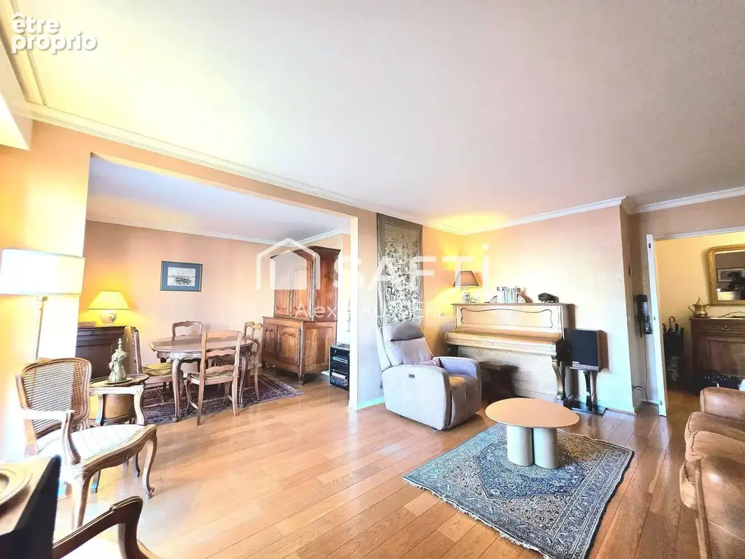 Photo 1 - Appartement à LE KREMLIN-BICETRE