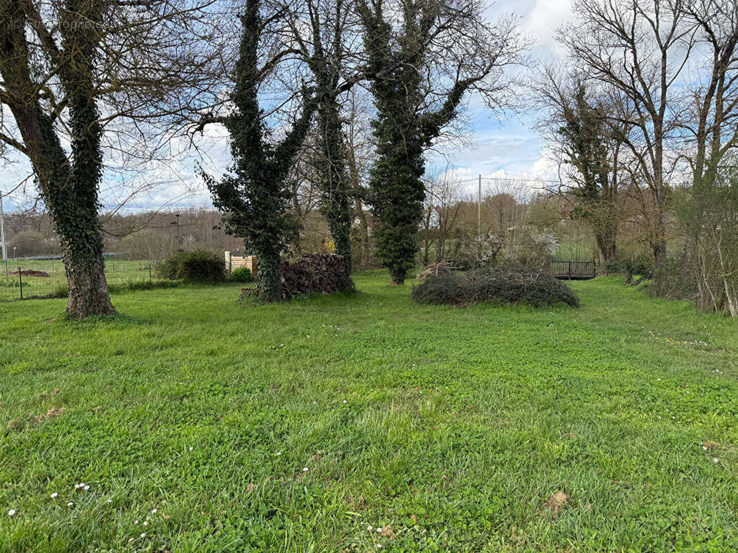 Maison à SAINT-LEGER-LE-PETIT