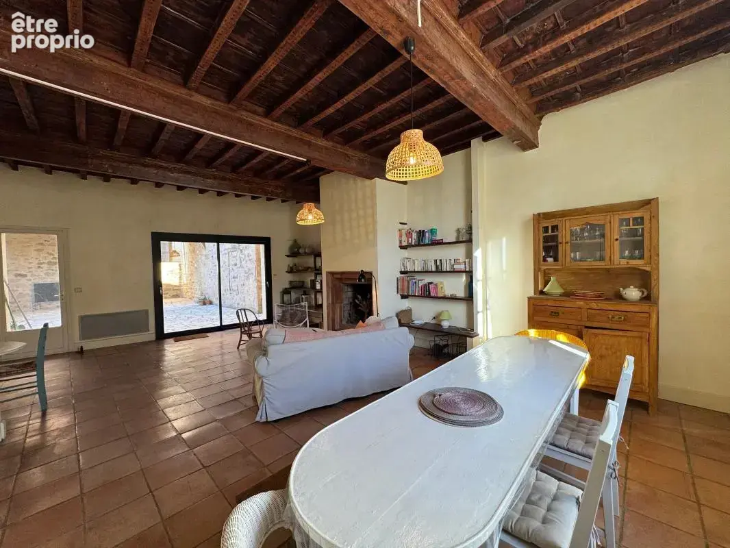 Maison de caractère du XVIe siècle : charme historique, terrasse de 80 m² et garage - photo 5