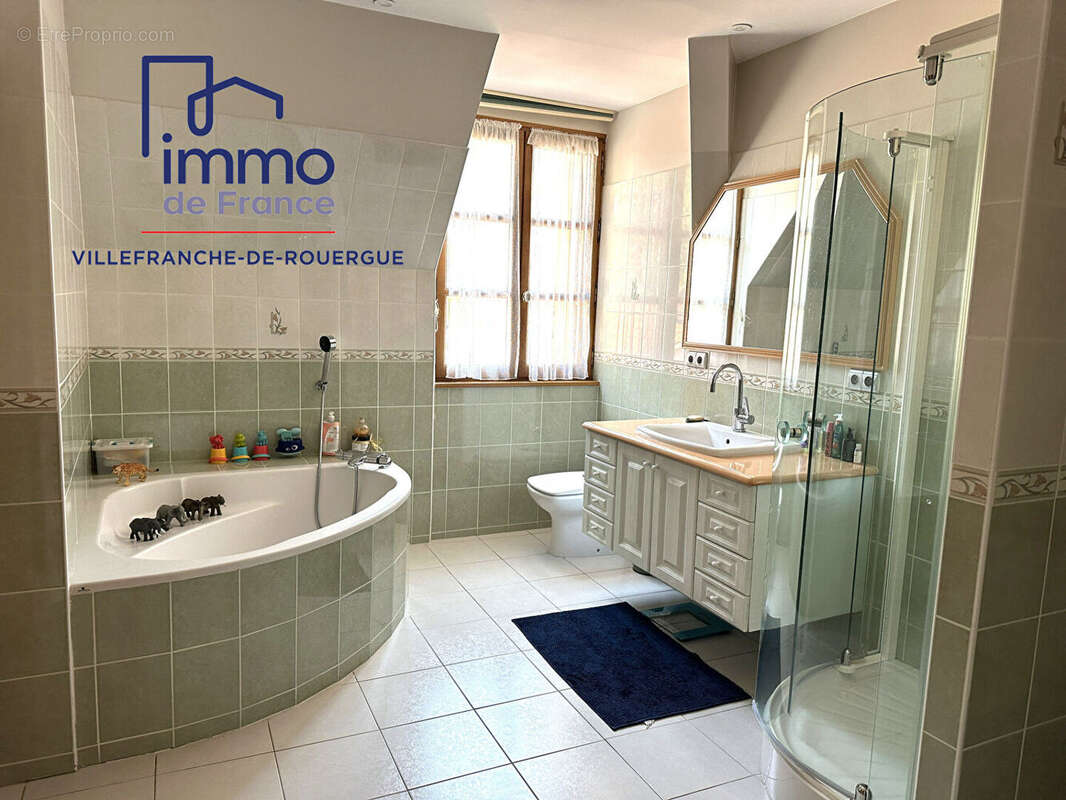 Maison à VILLEFRANCHE-DE-ROUERGUE