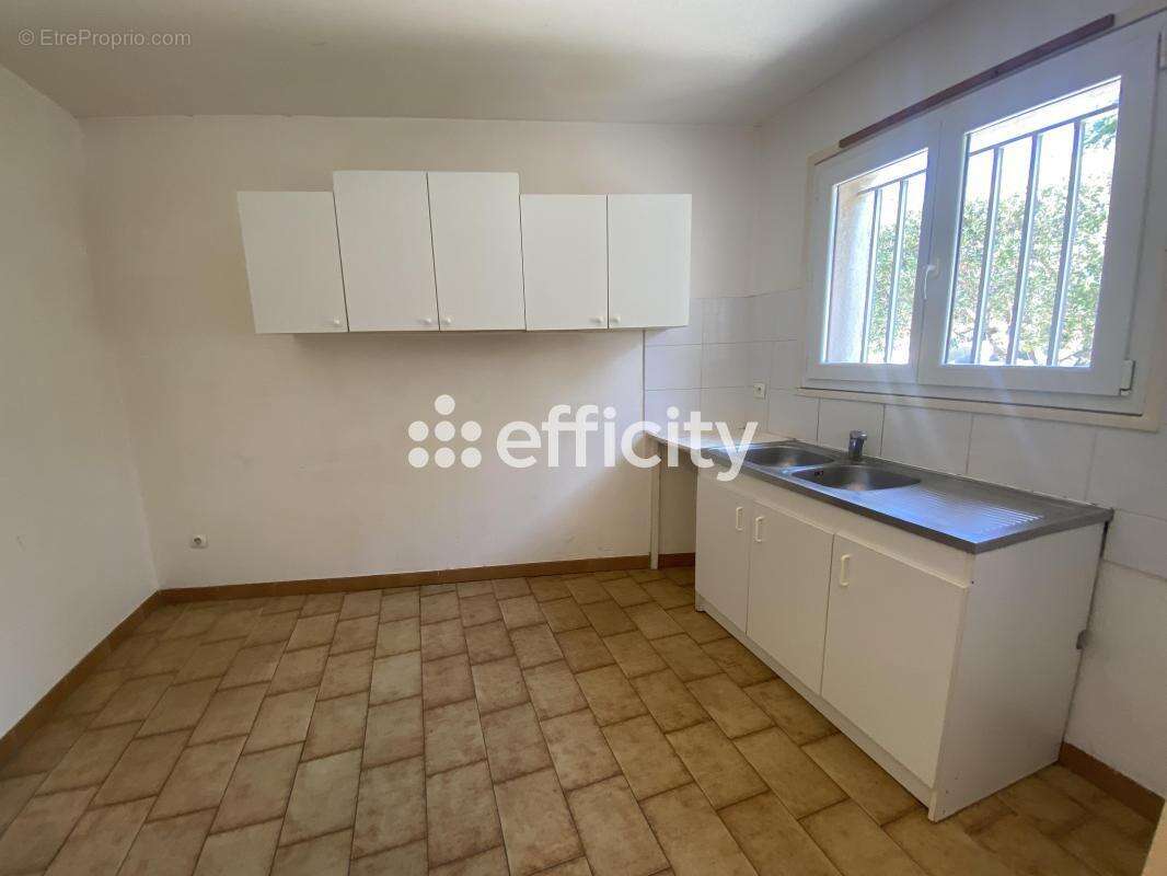 Appartement à SIX-FOURS-LES-PLAGES