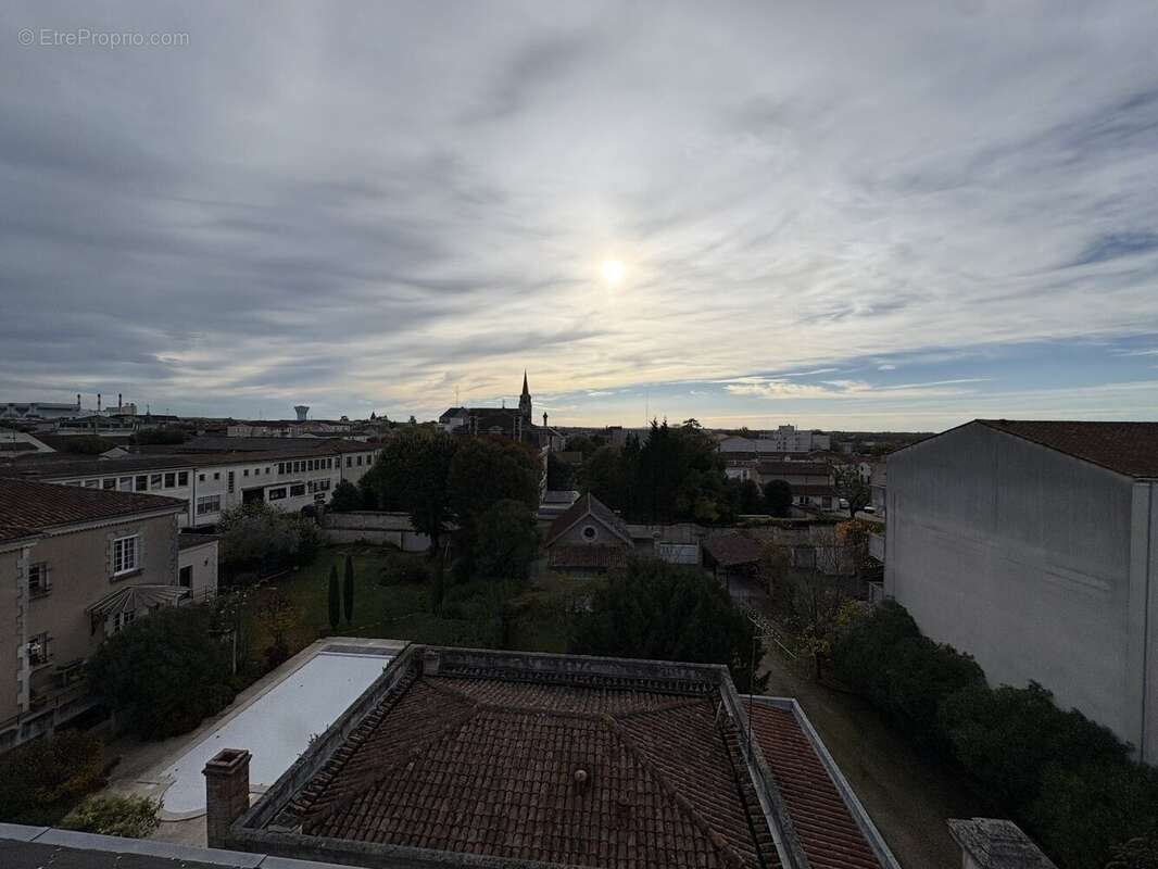 Appartement à COGNAC