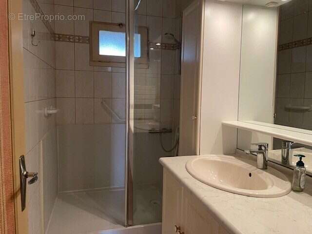 salle d&#039;eau - Appartement à REZE