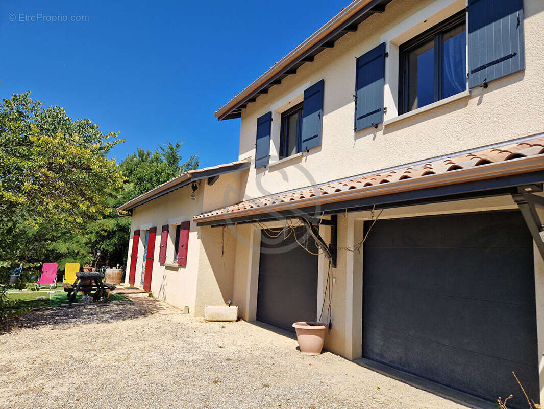 Villa 130 m2 - 3 chambres + double garage - photo 2