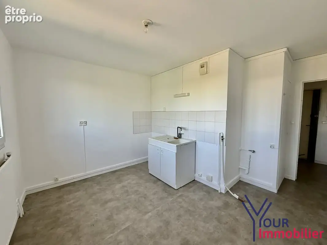 Appartement 4 pièces 80 m² à vendre à Meyzieu (69330) - photo 3