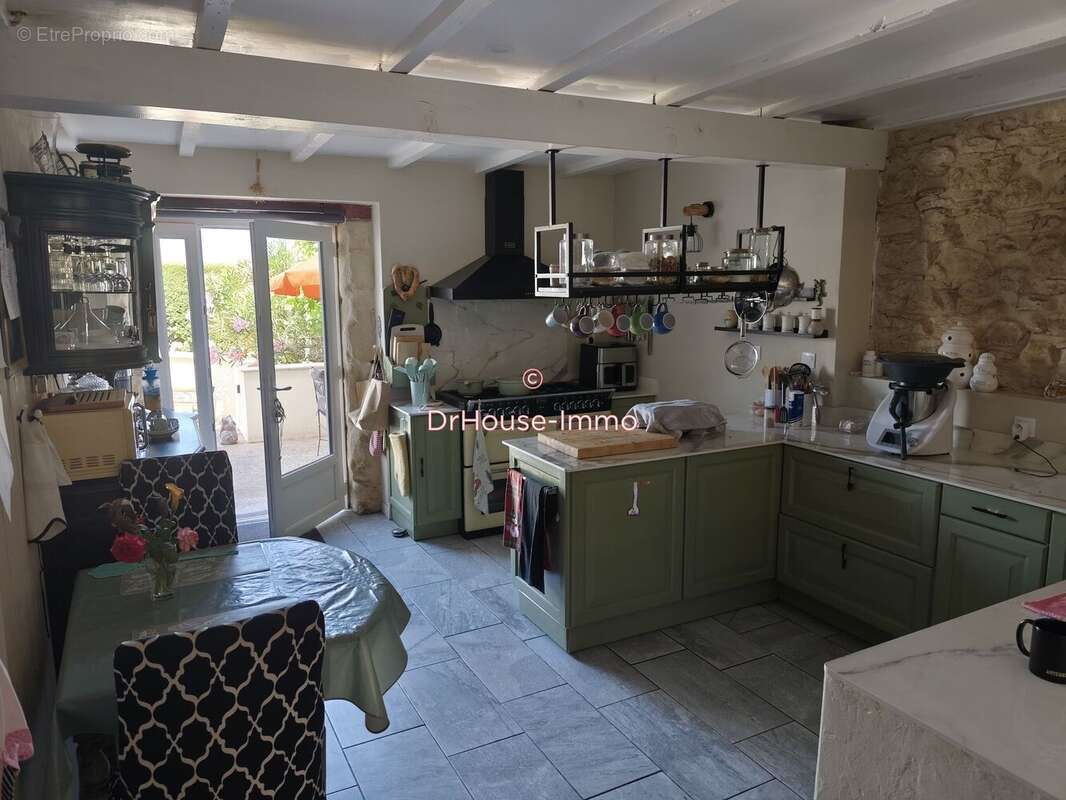 Maison 205 m² à Loupiac-De-La-Reole  - photo 7
