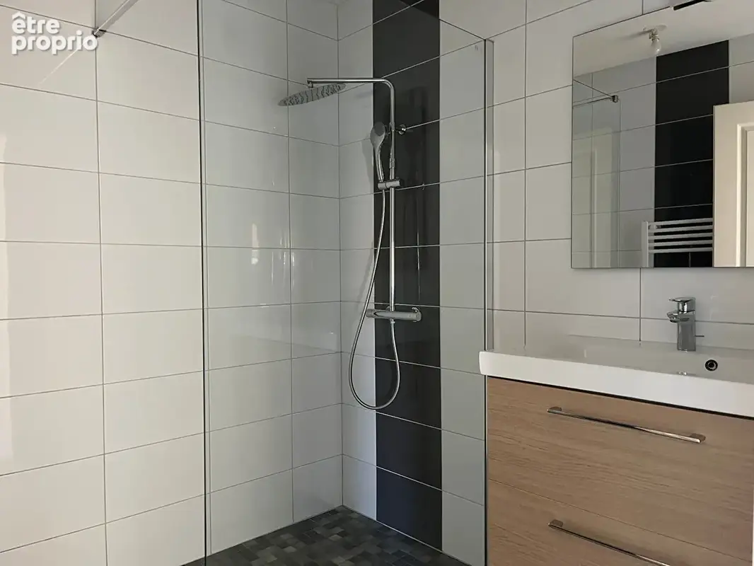 Challans - Appartement - 63.46m² - garage  - 2 chambres avec terrasse et jardin exposés Sud, proche centre-ville - photo 4