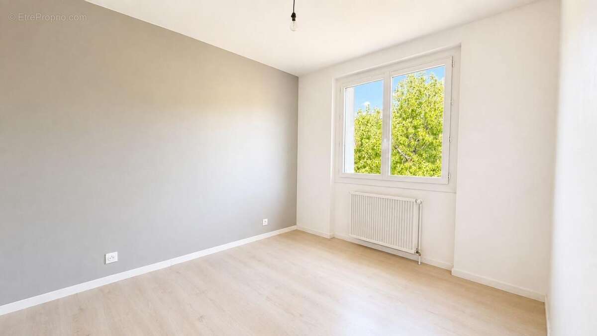 Maison de 144 m² entièrement rénovée – Deux logements indépendants – Terrain de 457 m² - photo 4