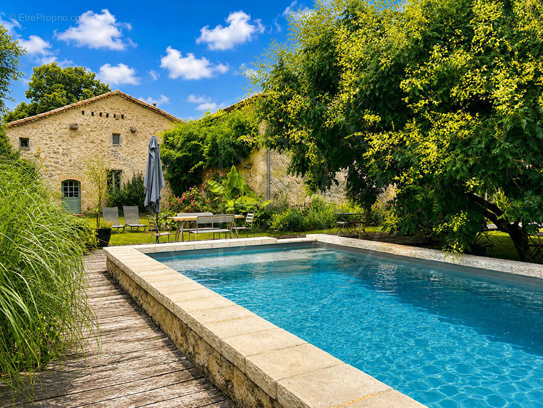 Maison à SAINT-EMILION