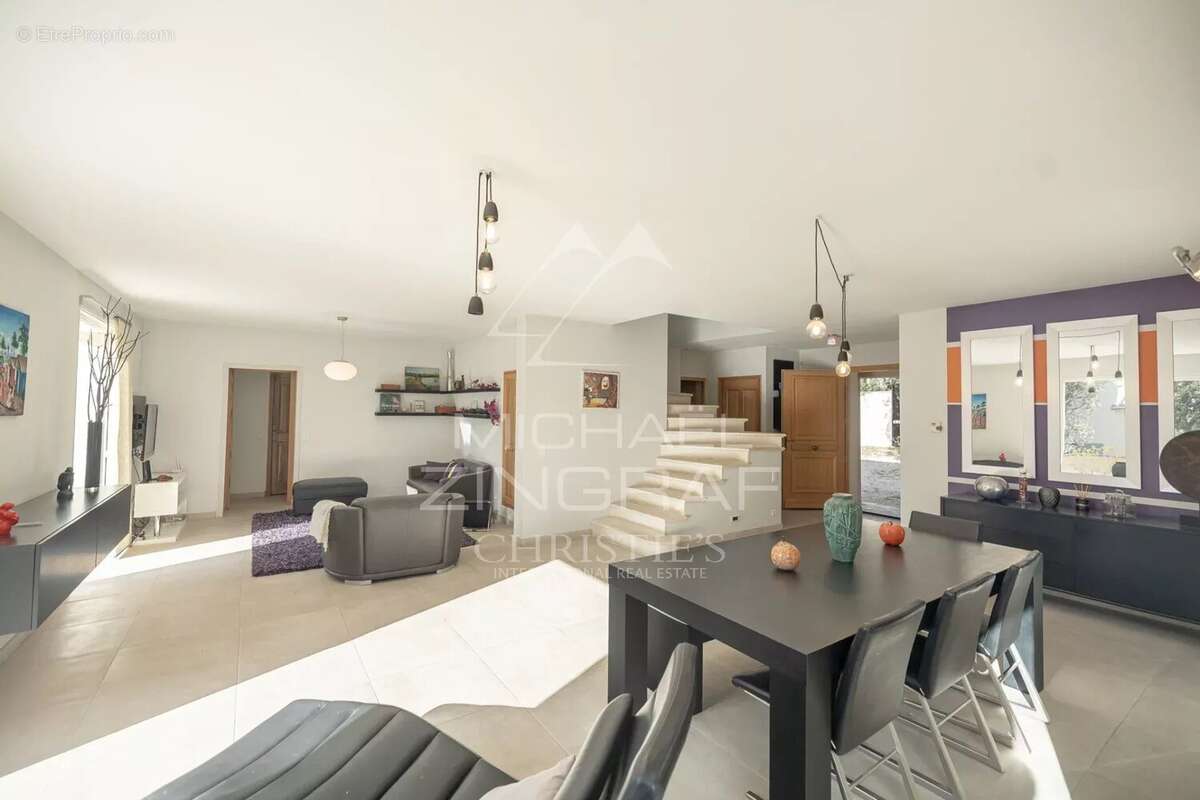Maison à CABRIERES-D'AVIGNON