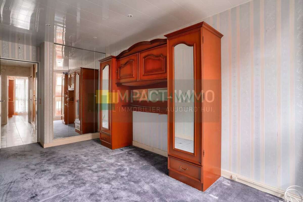 Appartement à LEVALLOIS-PERRET