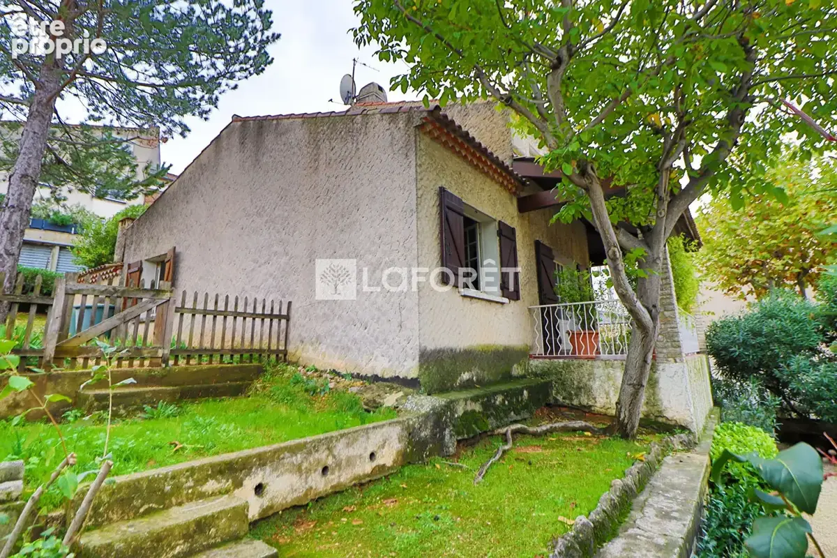 Maison de charme avec jardin à Aubagne ? Potentiel à saisir ! - photo 2