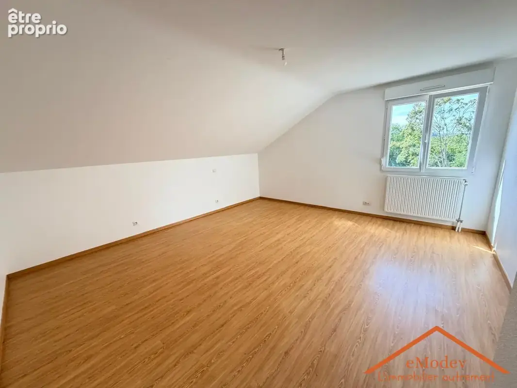 Maison 140 m² à Eloyes  - photo 9