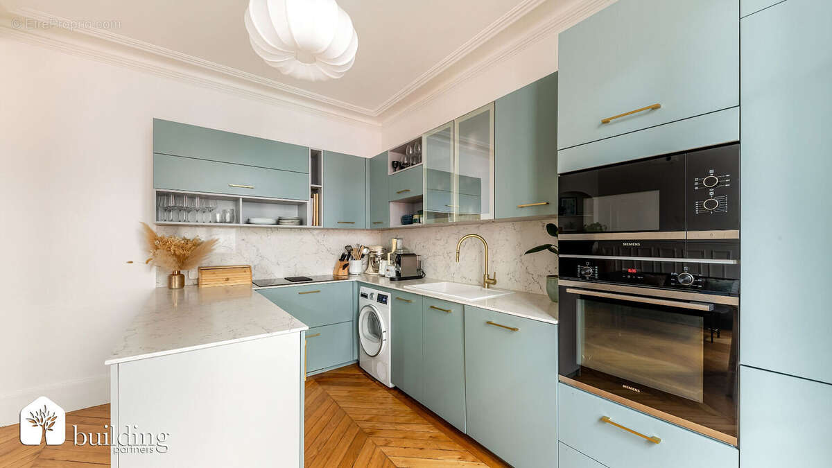 Appartement à LEVALLOIS-PERRET
