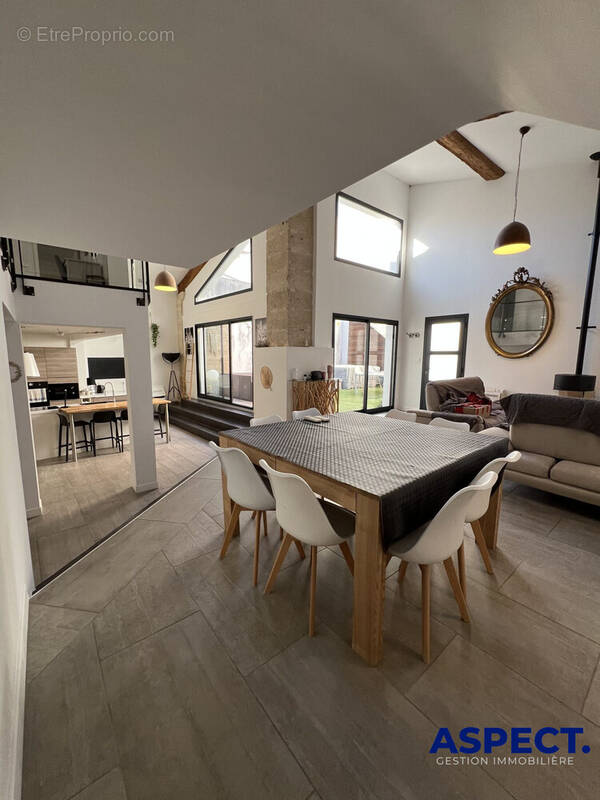 Maison à SAINT-JEAN-DE-VEDAS