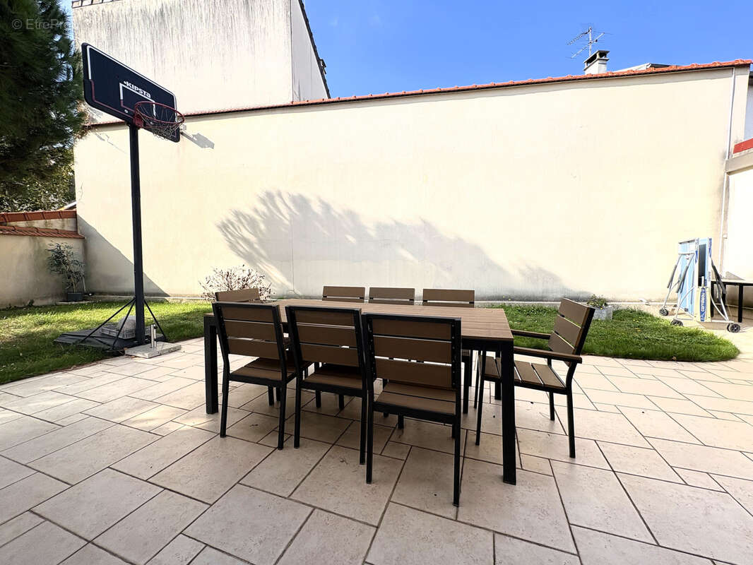 Maison à SAINT-MAUR-DES-FOSSES