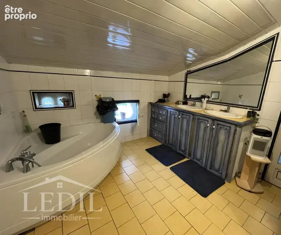 Maison de campagne 4 chambres, piscine et terrain - photo 6