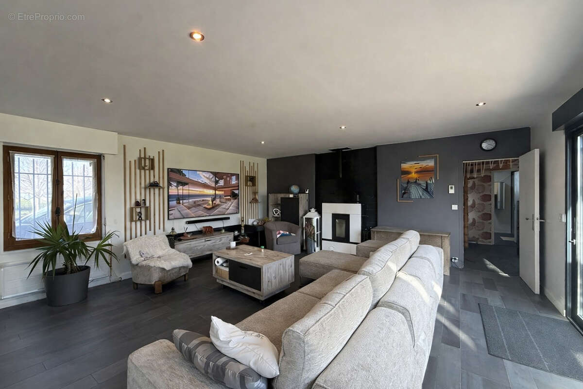 Maison à CHATAINCOURT