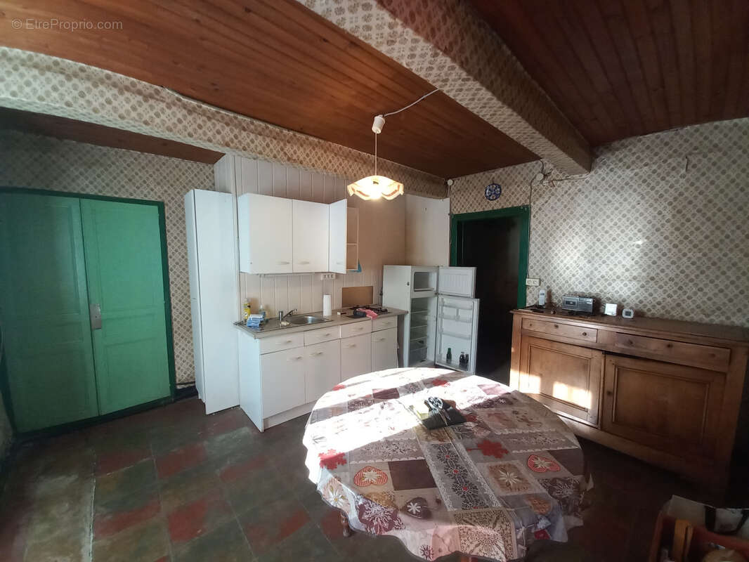 Maison à MONTESQUIOU