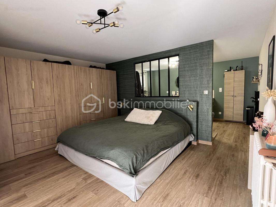 Niort Surimeau - propriété 350 m² habitable - photo 17