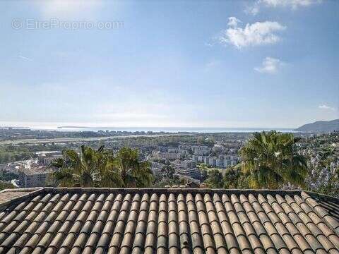 Maison à MANDELIEU-LA-NAPOULE