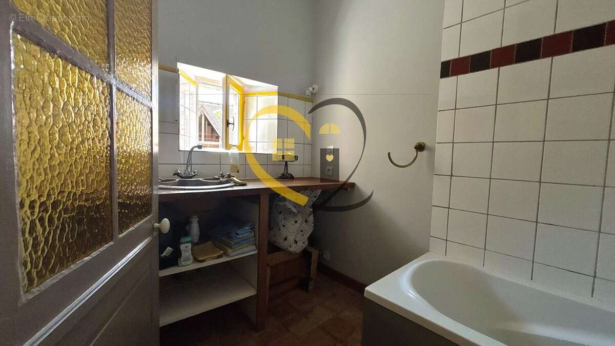 Maison à colombages du 17eme siècle - photo 8