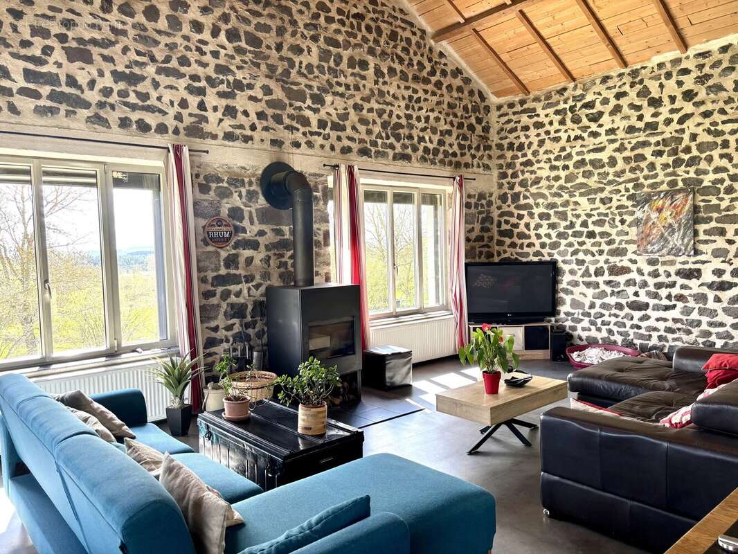 Maison à ALLEYRAC