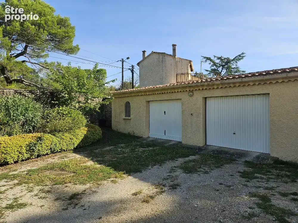 Maison de plain-pied sur la colline d’Orange   3 chambres, double garage de 73 m2 et terrain de 3 369 m2 - photo 4