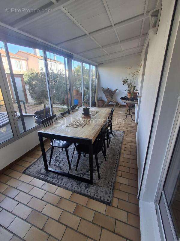 Maison en deux faces jardin et garage - photo 4
