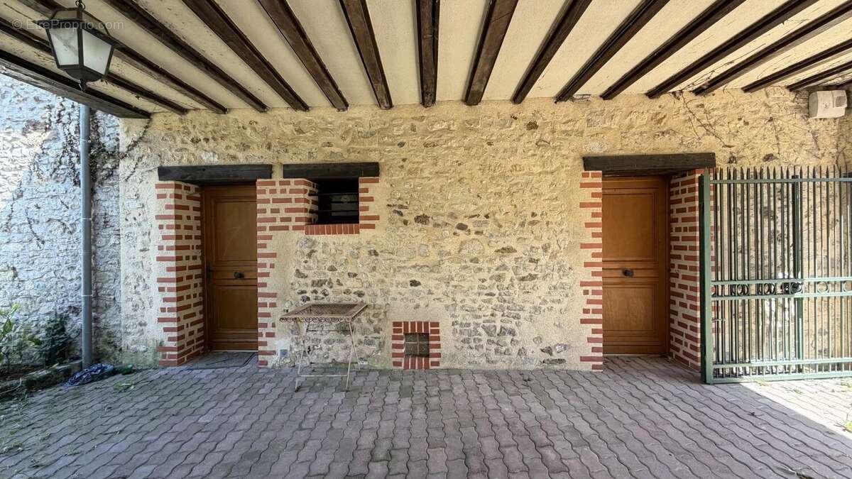 Maison à EGREVILLE