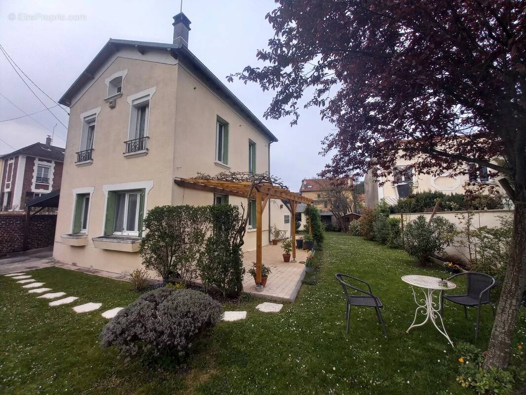 Maison à AULNAY-SOUS-BOIS