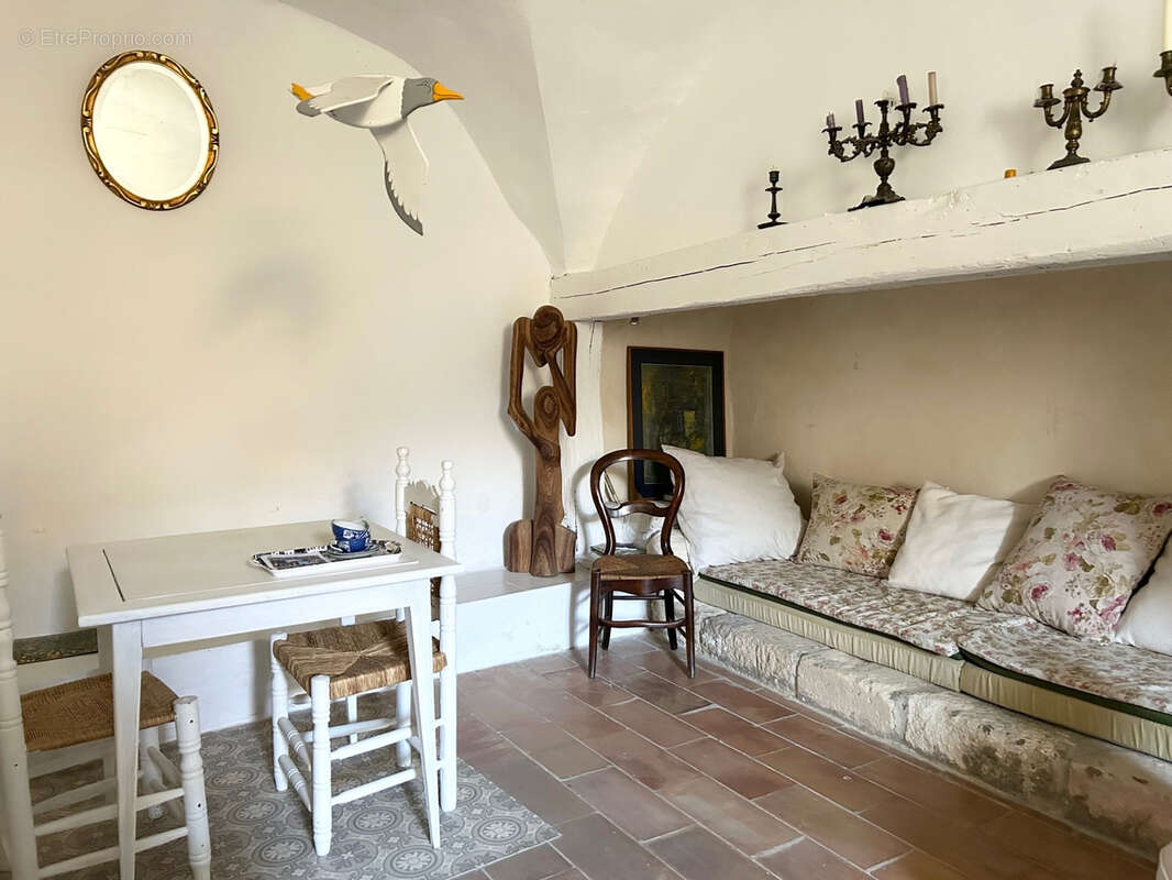 Maison à VALLIGUIERES