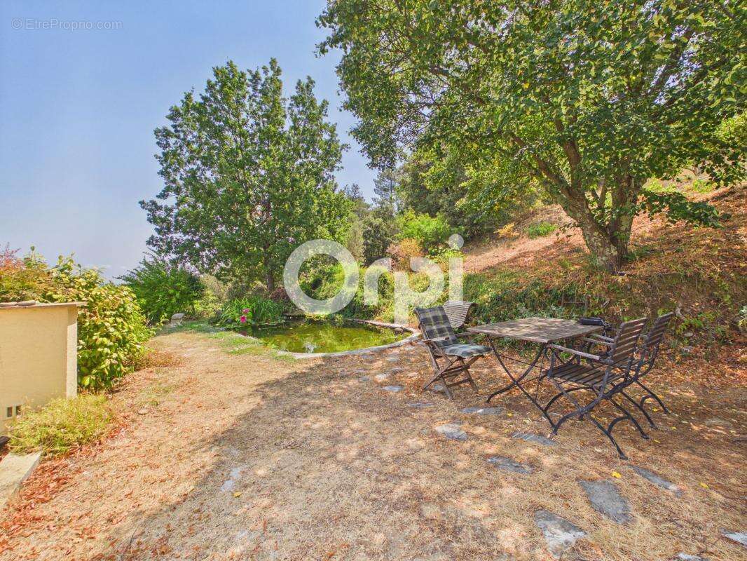 Villa individuelle renovee – vue panoramique - calme absolu - belles prestations - piscine / bassin poissons - jardin - photo 4