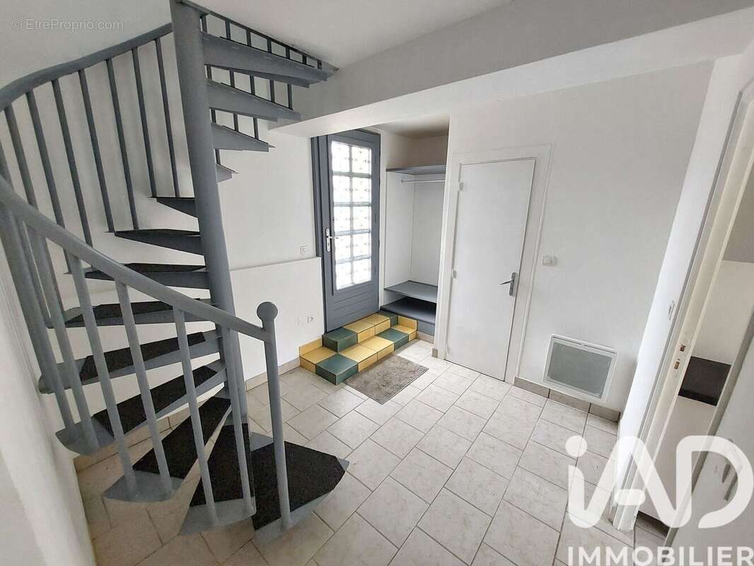 Maison 80 m² à Doucelles  - photo 2
